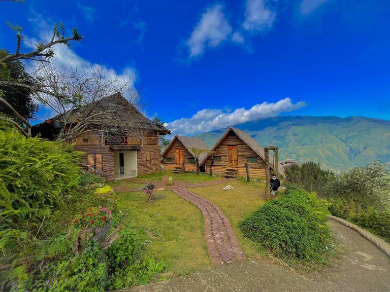 Bạn có thể chọn homestay của người Mông, nơi có view ngắm mây cực đẹp
