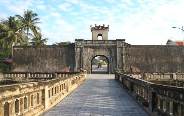 Thành cổ Quảng Trị gợi nhớ về lịch sử hào hùng của dân tộc