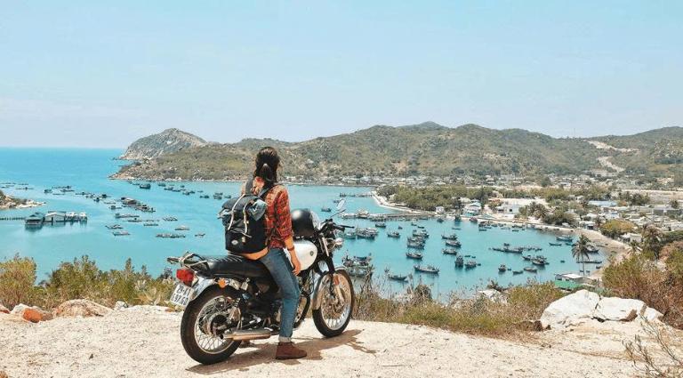 Tour xe máy xuyên Việt theo đường biển là một chuyến hành trình phiêu lưu, tự do rong ruổi suốt dải đất hình chữ S