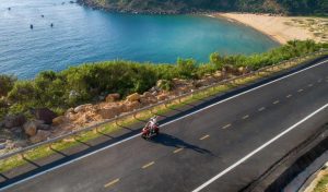 Tour xe máy Phú Yên: Chạm vào biển, ghềnh, làng quê