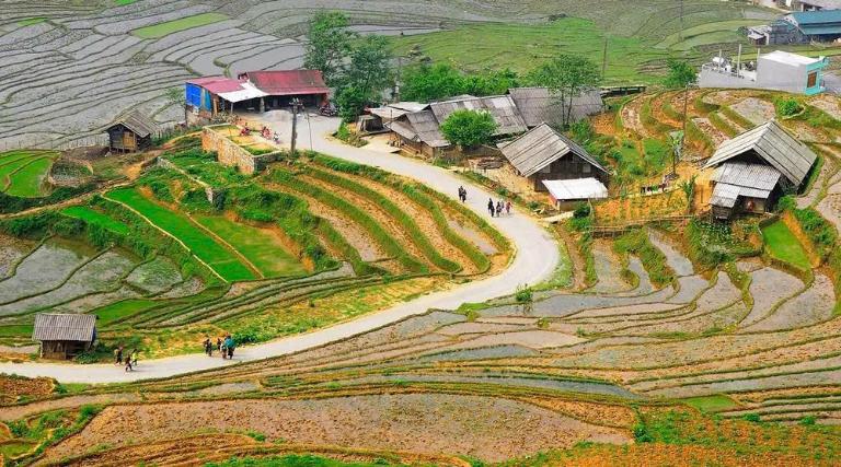 Bản Lao Chải là điểm đến thu hút những ai yêu thích sự mộc mạc và nguyên sơ