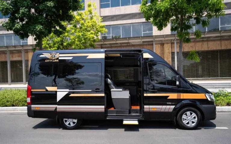 136 Limo đón trả tận nơi, nhân viên hỗ trợ nhiệt tình