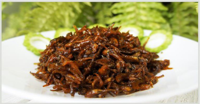 Cá bống sông Trà kho tiêu thơm ngon đậm vị là đặc sản trứ danh của Quảng Ngãi thường được dùng làm quà biếu.