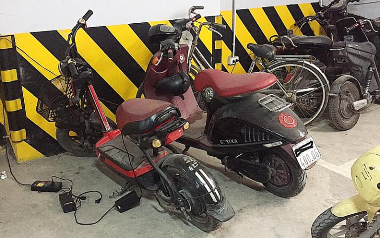 Luôn chọn sạc chính hãng, an toàn hơn gấp nhiều lần.