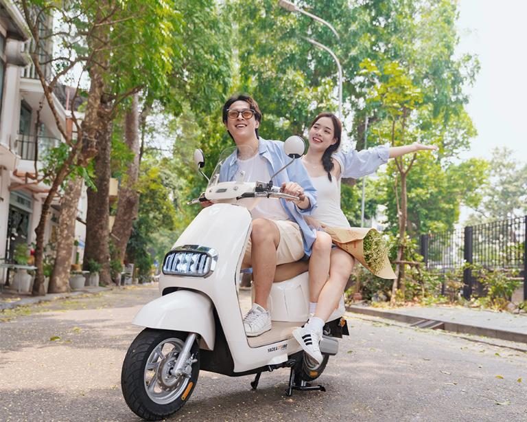 Xe máy điện đang dần chiếm chỗ đứng trong thị trường vốn lâu nay do xe máy xăng thống trị.