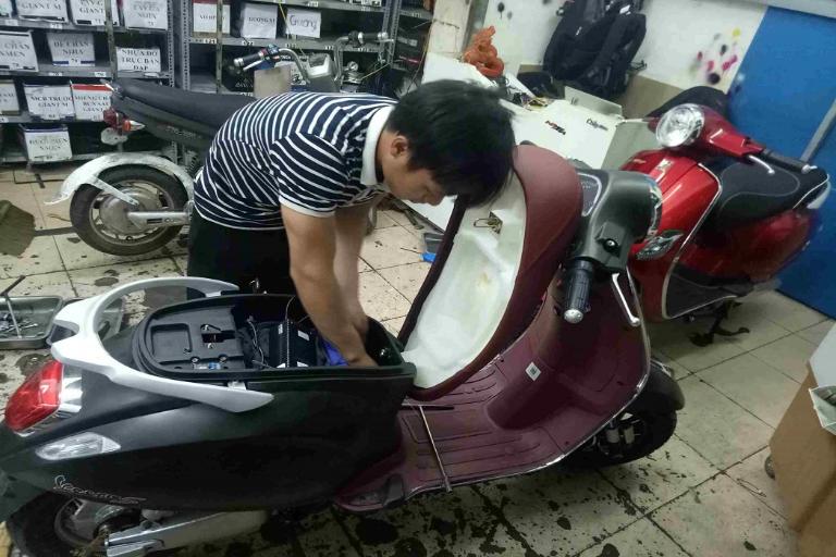 Khám sức khỏe cho ắc quy 3-6 tháng/lần để phát hiện và xử lý kịp thời.
