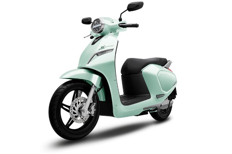 VinFast Klara S – Sự kết hợp hoàn hảo giữa thiết kế hiện đại và tốc độ ổn định trên phố Việt.