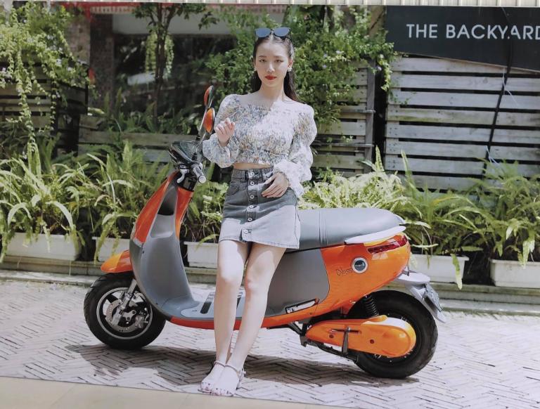 Xe nhẹ, dễ dắt và lùi trong phố — lý tưởng cho nữ dưới 1m60.