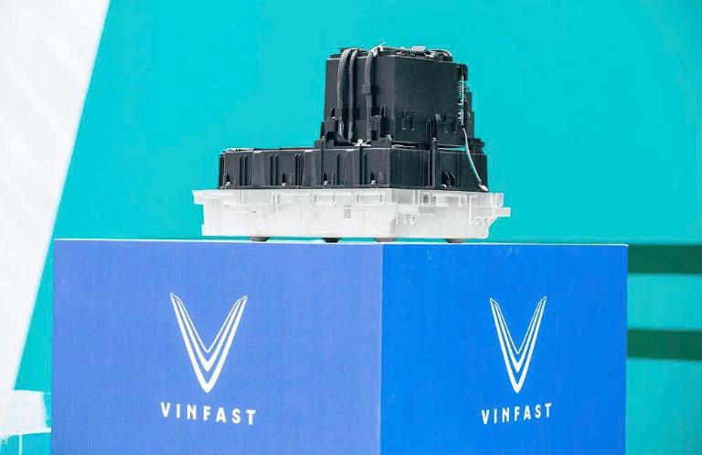 Pin LFP giống như chiếc áo giáp bảo vệ, giảm rủi ro cháy nổ nhờ cấu trúc phosphate ổn định