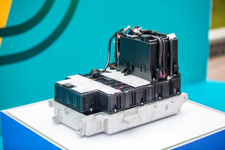 Pin LFP (Lithium Iron Phosphate) nổi bật nhờ độ an toàn, tuổi thọ dài và chi phí ổn định