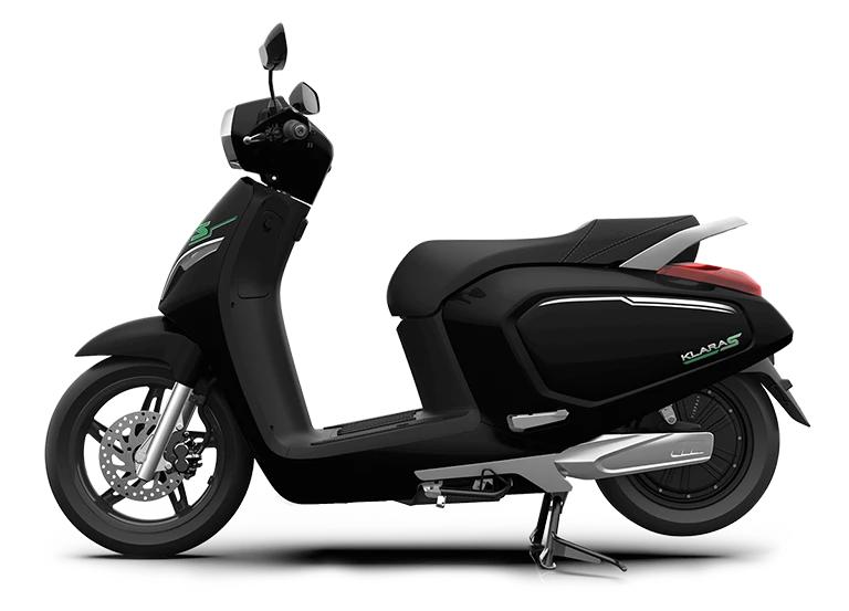 ABS, phanh đĩa và công nghệ chống nước giúp xe an toàn hơn trên mọi địa hình.