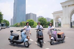 Xe máy điện hiện đại tích hợp công nghệ thông minh