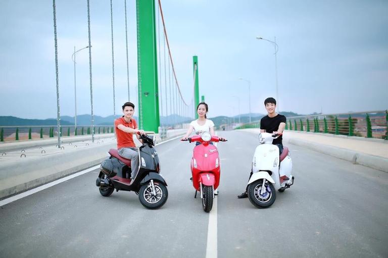 Chụp ảnh và lập biên bản bàn giao xe máy điện trước khi nhận xe để tránh tranh chấp sau này.