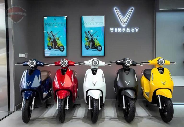 Xe máy điện thế hệ mới tích hợp GPS, khóa chống trộm thông minh