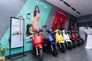 Người dân đăng ký xe máy điện với mức lệ phí trước bạ ưu đãi