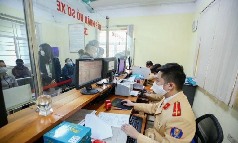 Cảnh báo các lỗi thường gặp khi làm thủ tục đăng ký xe máy điện.