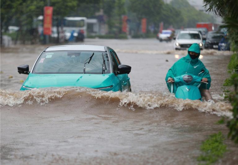 Nếu xe bị ngập quá mức, hãy tắt nguồn ngay và mang đến trung tâm bảo dưỡng để kiểm tra toàn diện.