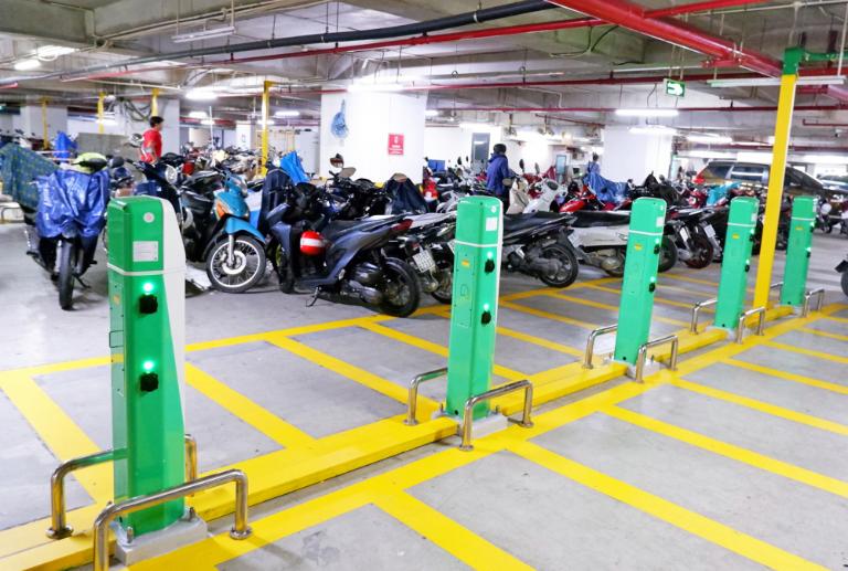 Hạ tầng trạm sạc chưa phổ biến ở nhiều nơi – điều này là yếu tố cần cân nhắc khi sử dụng xe điện