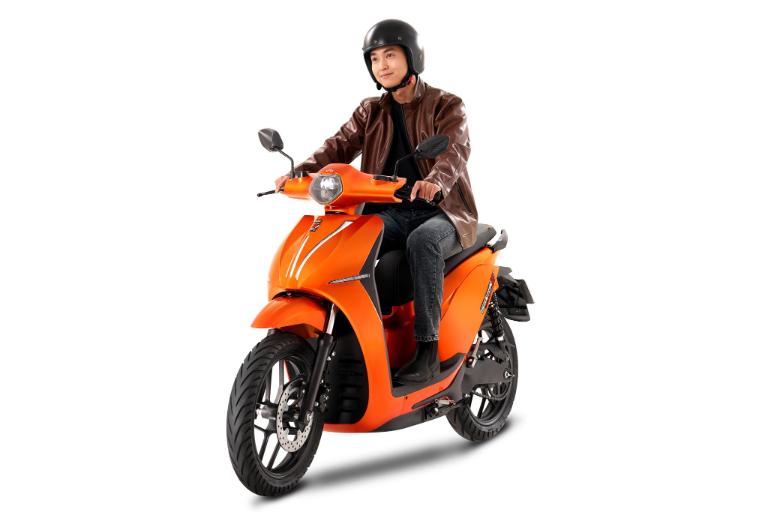 Pin Lithium-ion của xe máy điện Dat Bike – sạc nhanh, đi xa, bền bỉ đến 10 năm