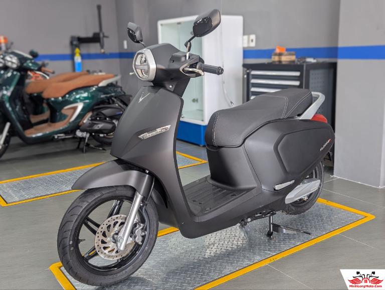Klara Neo đạt chuẩn chống nước IP67, yên tâm khi di chuyển trời mưa