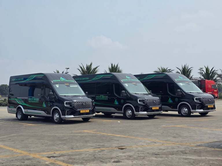 Xe Thành An Halong Bay limousine 9 chỗ trả cảng Tuần Châu tuyến Hà Nội Hạ Long