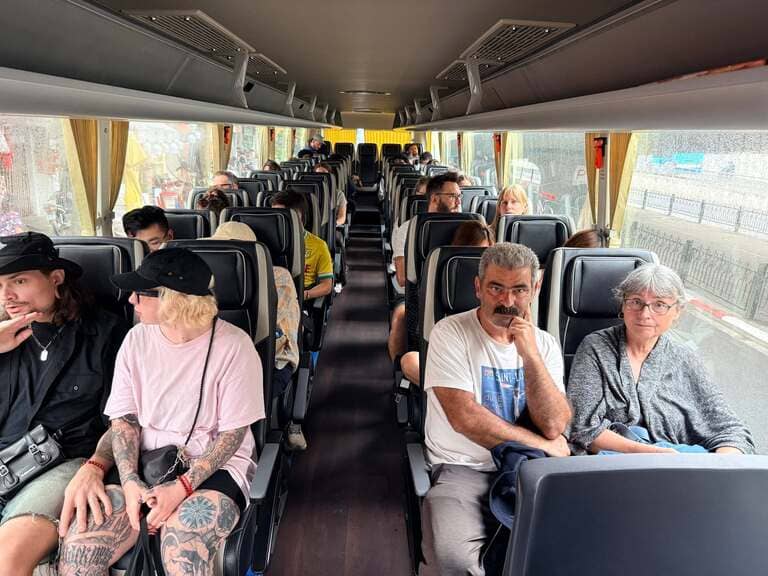 Khoang nội thất bên trong của nhà xe Good morning Hà Nội Cát Bà