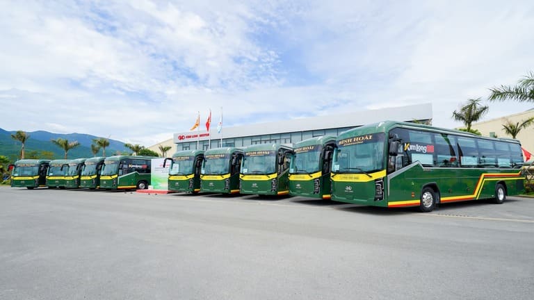 Bình Hoài Limousine khai thác hạng 24 phòng cao cấp, đón tại văn phòng Giải Phóng Hà Nội. (Nguồn: Internet)