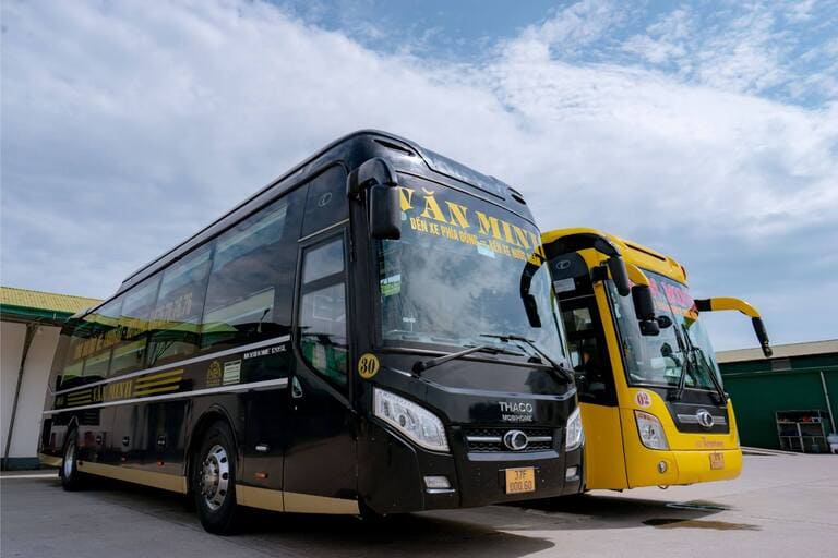 Văn Minh đạt 4.9/5 cao nhất tuyến, có chuyến ban ngày và trả tận nơi nội thành Đà Nẵng. (Nguồn: Internet)