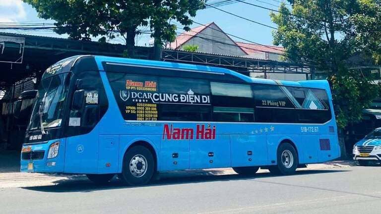 Nam Hải Limousine có tới bốn hạng xe, từ limousine 22 giường 290.000đ tới 22 phòng có WC 450.000đ. (Nguồn: Internet)