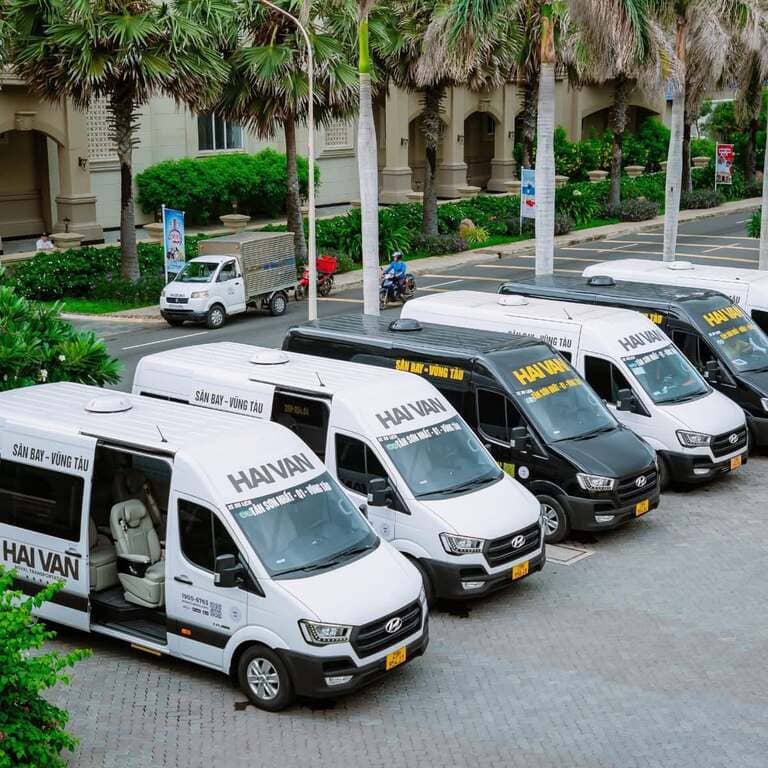  Hải Vân Vũng Tàu chạy limousine 9 chỗ, đón Quận 1 và trả trong thành phố Vũng Tàu. (Nguồn: Internet)