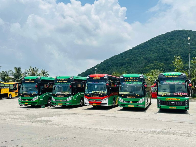 Xe Bốn Luyện Express limousine 24 phòng đôi tuyến Cần Thơ - Đà Lạt