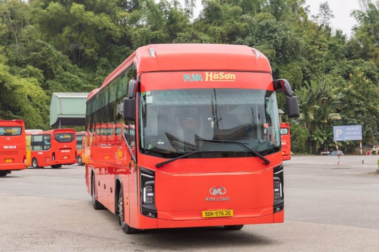 FUTA Hà Sơn là nhánh của thương hiệu Phương Trang cũng tham gia vào tuyến Hà Nội Yên Bái