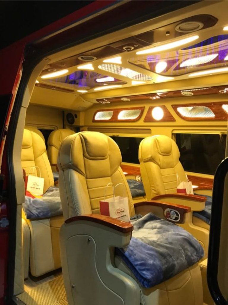 Khoang nội thất bên trong nhà xe Nam Thắng chạy Hà Nội Yên Bái