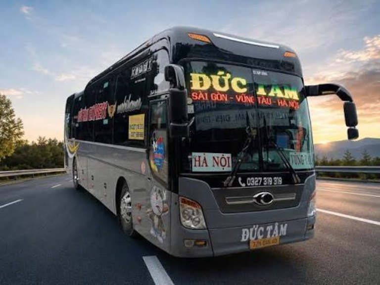 Xe Đức Tâm giường nằm 40 chỗ, bao cơm tuyến Hà Nội - Vũng Tàu