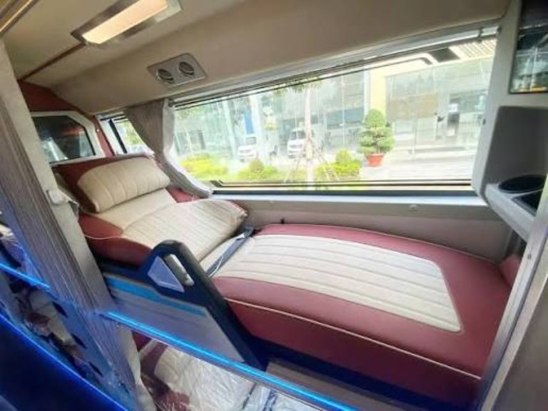 Không gian, nội thất xe xe Hà Nội Quảng Ngãi.