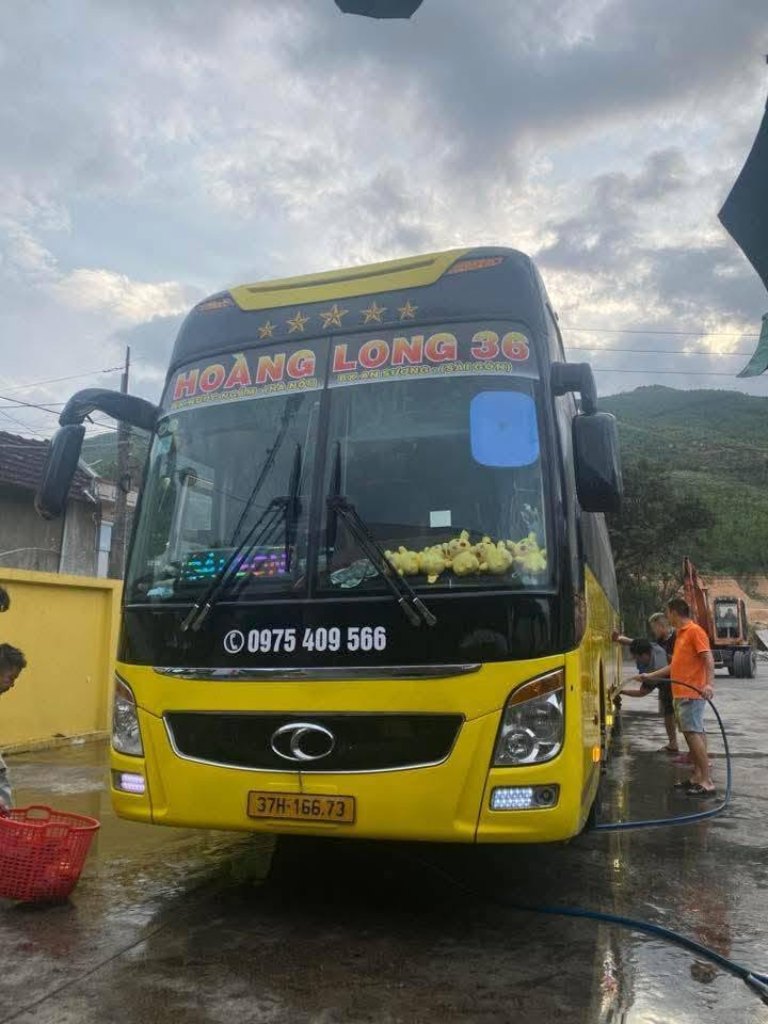 Nhà xe Hoàng Long chạy tuyến Hà Nội Quảng Ngãi