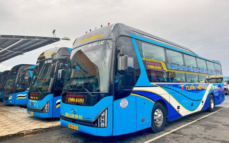 Xe Tuấn Hiệp giường nằm / limousine phòng đôi tuyến Cần Thơ - Đà Lạt