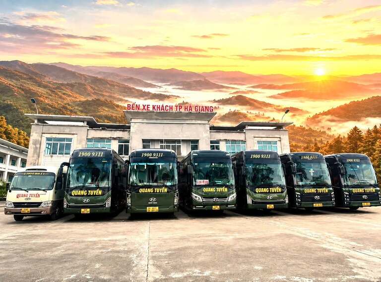  Quang Tuyến chạy limousine giường phòng 24 chỗ, đón tại 55 Nguyễn Hoàng sau Bến xe Mỹ Đình. (Nguồn: Internet)