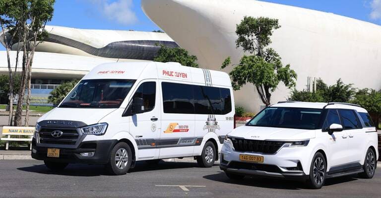 Phúc Xuyên khai thác limousine 10-12 chỗ và ghế ngồi Carnival trên tuyến Hà Nội - Quảng Ninh.