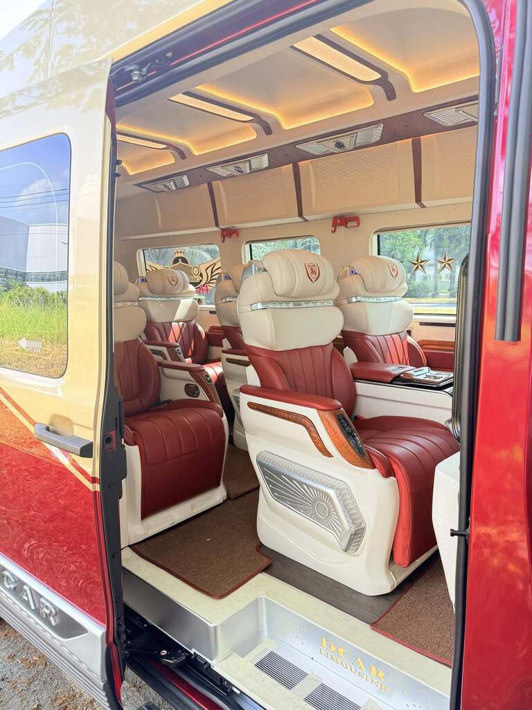 Không gian xe nhà sạch sẽ, giường nằm có diện tích rộng, có thể điều chỉnh được mức độ nghiêng ngả thoải mái. (nguồn: internet)