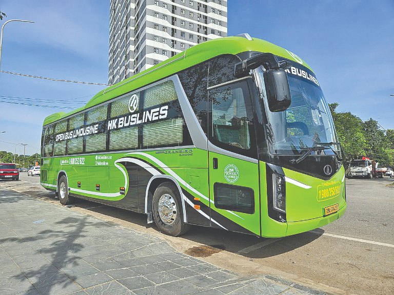 Xe HK Buslines limousine giường phòng 22 chỗ có WC tuyến Hà Nội - Huế
